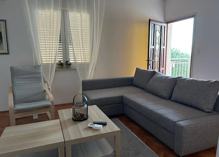 Ana-zora Appartement *
