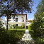 Ana-zora Appartement *