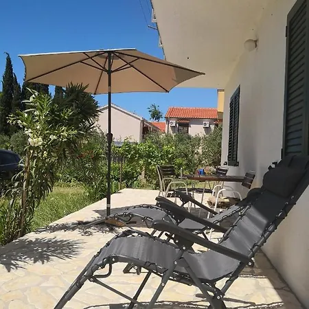 Apartman Ana-zora Apartment *