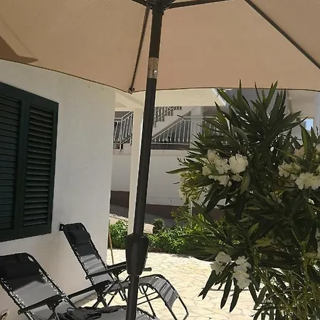 Apartment Apartman Ana-zora Posedarje
