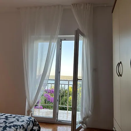 Ana-zora Apartamento