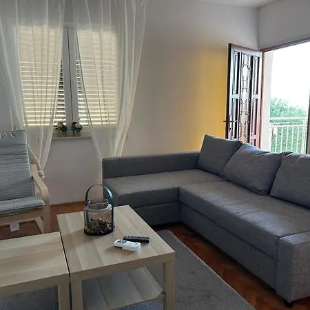 Apartman Ana-zora Apartment *